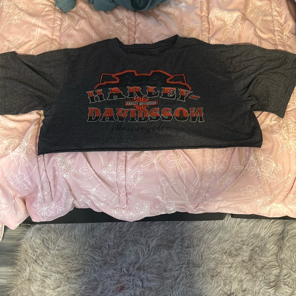 Super cute Harley Davidson crop top with slits at bottom❤️